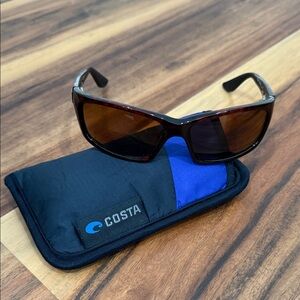 Costa Men's Sunglasses(sunglasses are not scratched but loose & stretched)